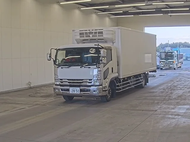 Isuzu Forward  с аукциона в Японии