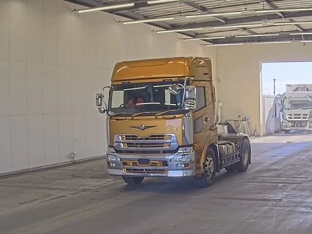 NISSAN DIESEL (UD) QUON  с аукциона в Японии