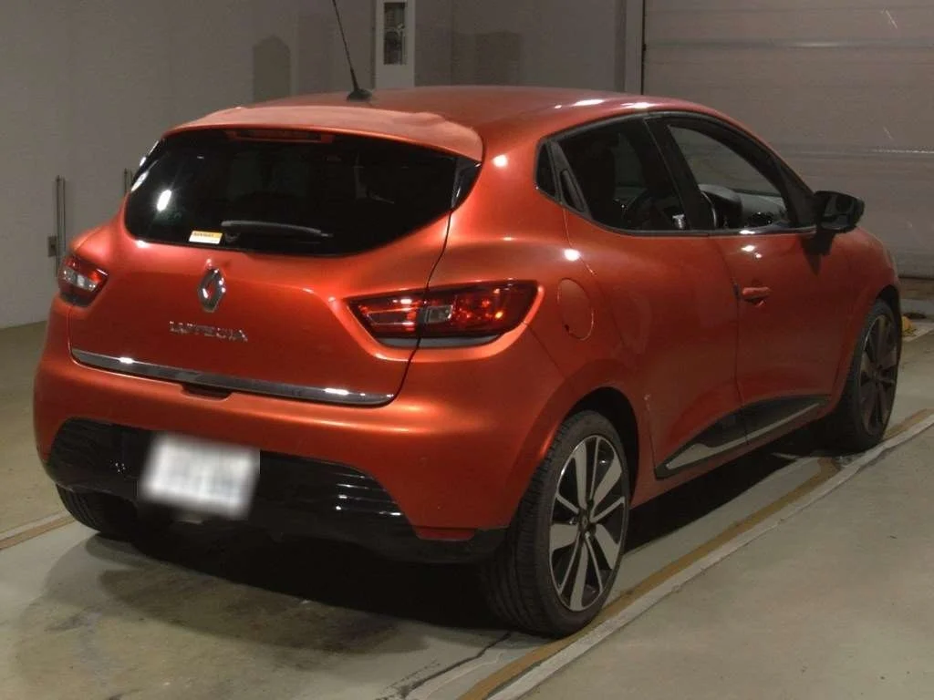 Renault Lutecia  с аукциона в Японии