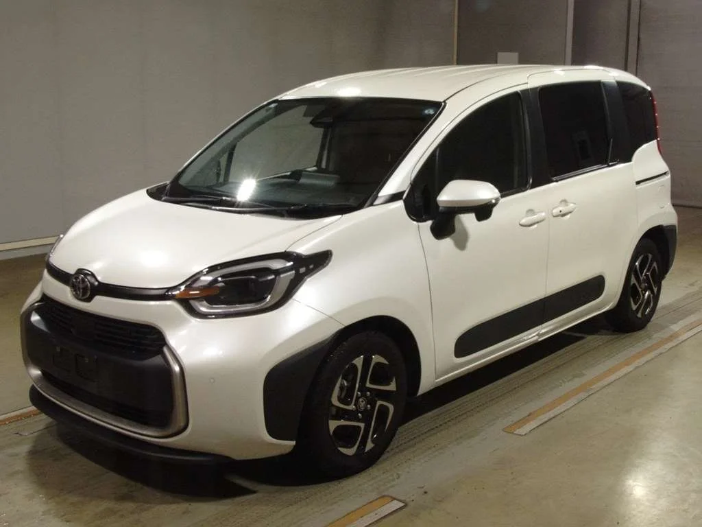 Toyota Sienta 2023