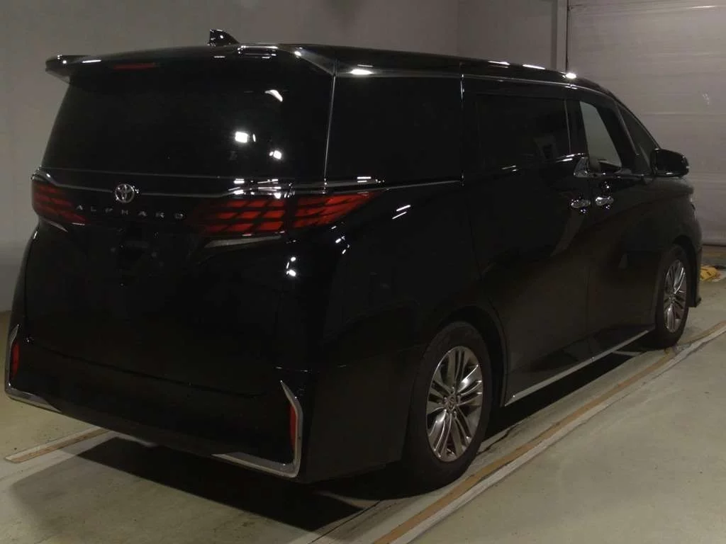 Toyota Alphard 2024