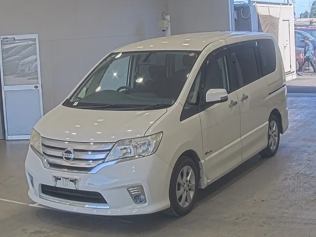 Nissan Serena 2013