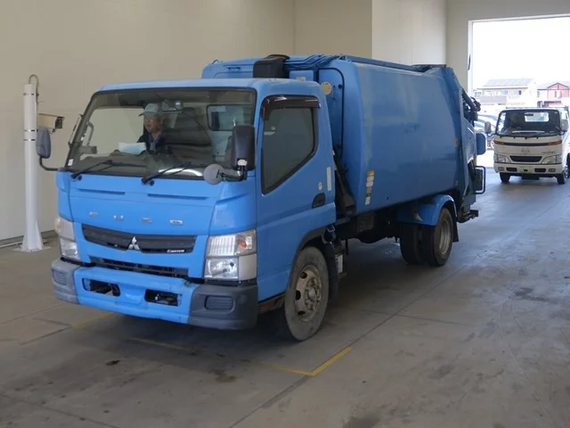 Mitsubishi Fuso Canter 2011