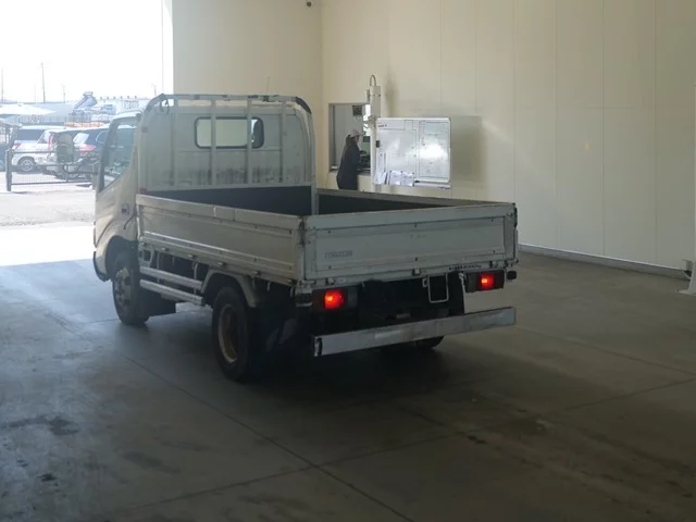 Hino Dutro  с аукциона в Японии