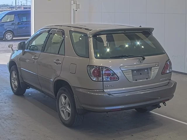 Toyota Harrier  с аукциона в Японии