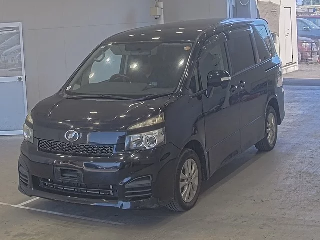 Toyota Voxy 2012