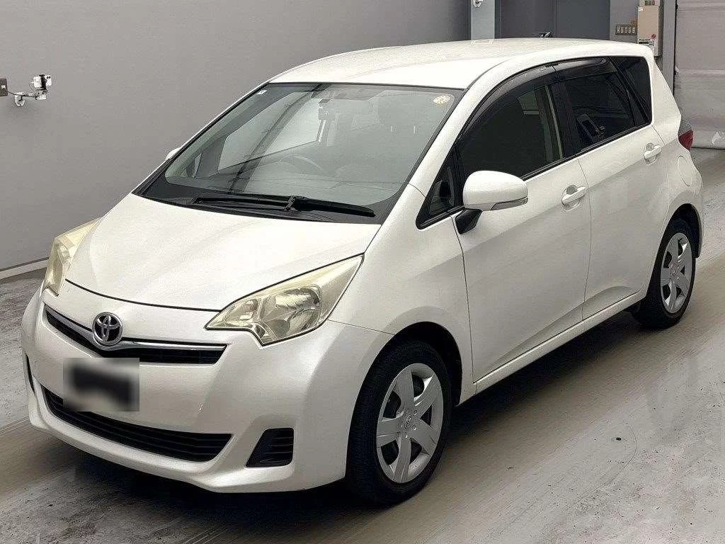 Toyota Ractis 2012
