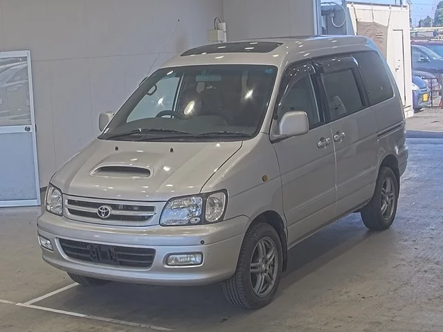 Toyota TownAce Noah 1999