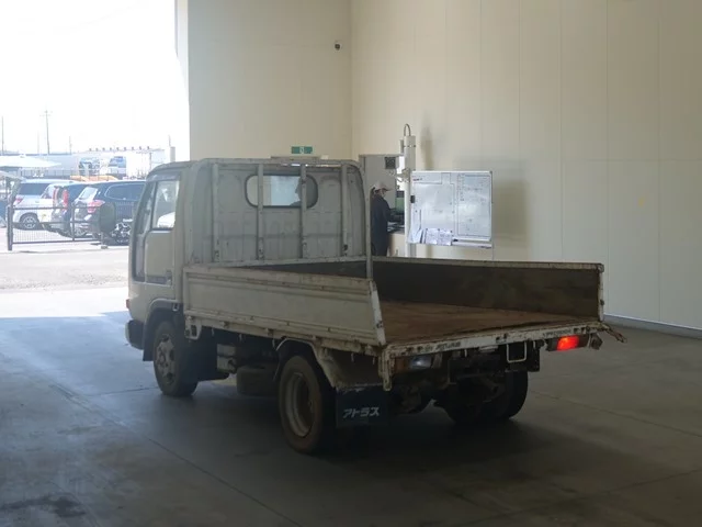 Nissan Atlas  с аукциона в Японии