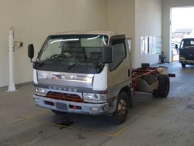 Mitsubishi Fuso Canter  с аукциона в Японии