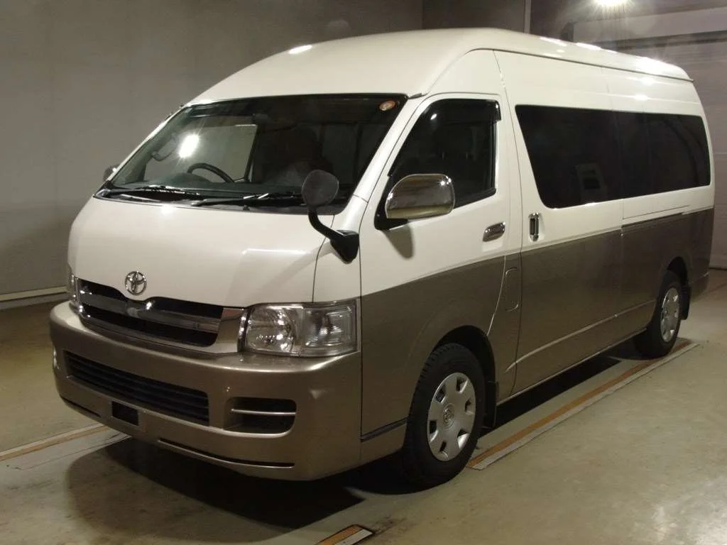 Toyota HiAce  с аукциона в Японии