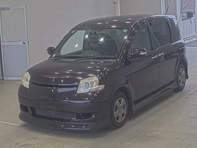 Toyota Sienta  с аукциона в Японии