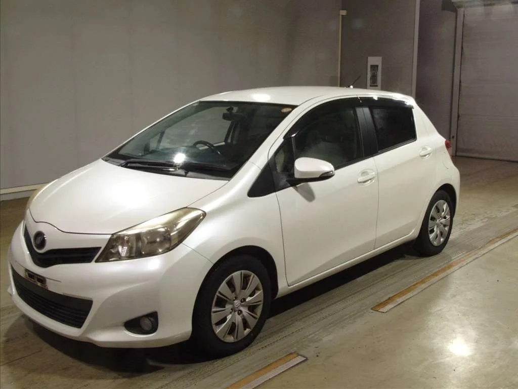 Toyota Vitz 2012