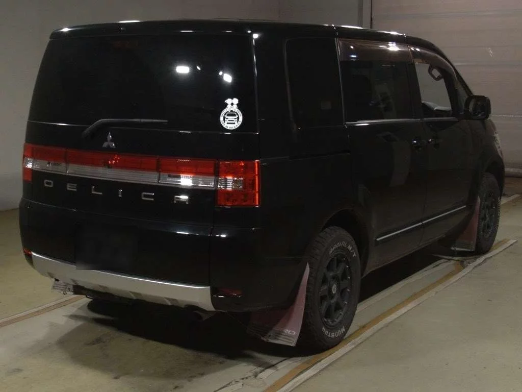 Mitsubishi Delica D:5 2012