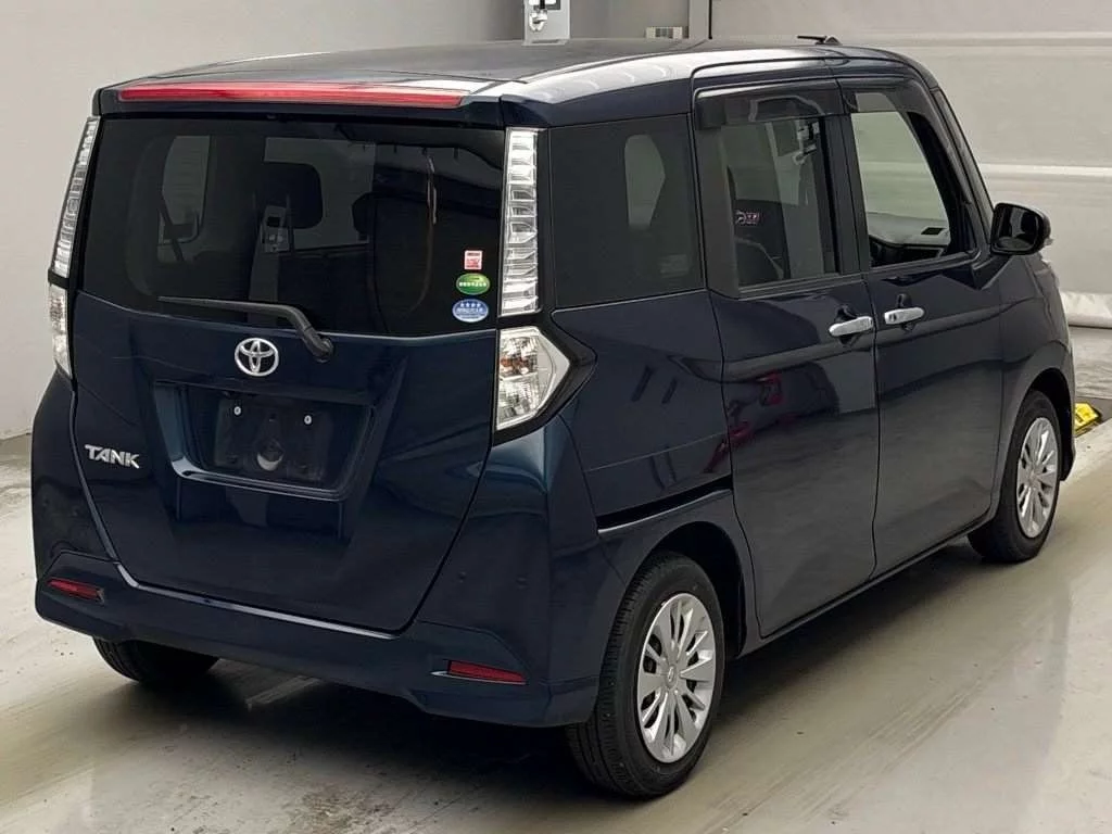 Toyota Tank 2020