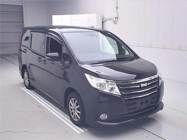 Toyota Noah 2016