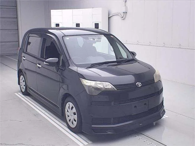 Toyota Spade 2012