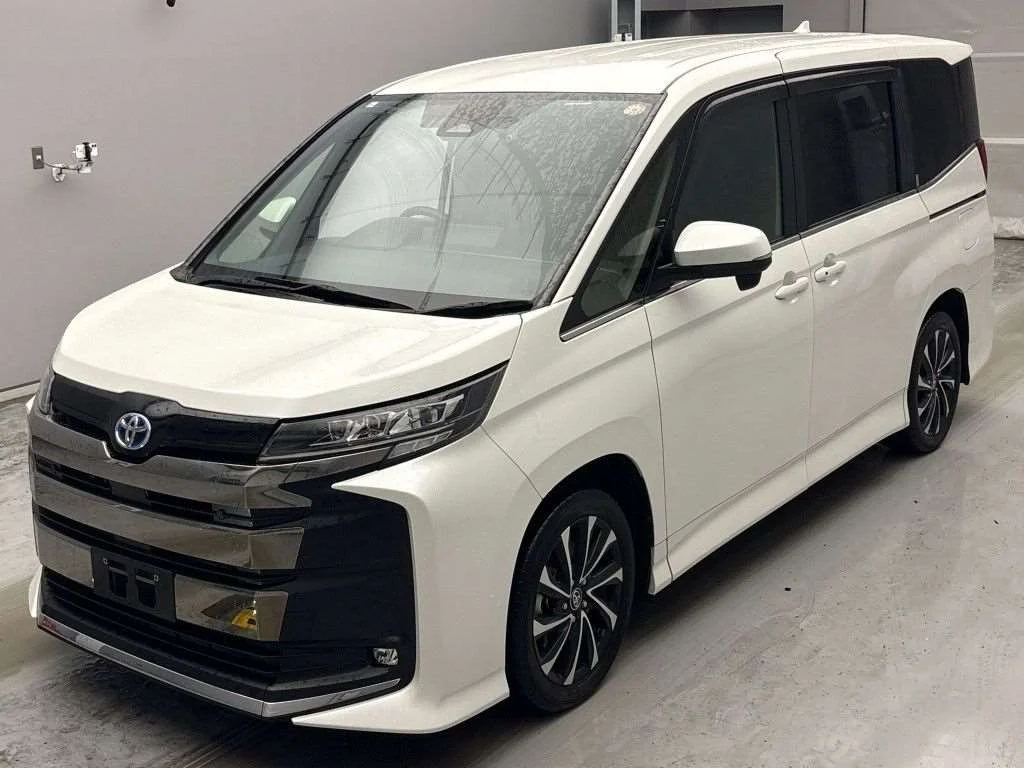 Toyota Noah 2023