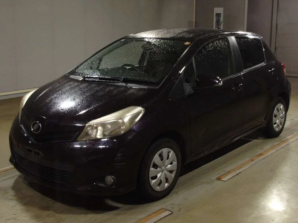 Toyota Vitz 2013