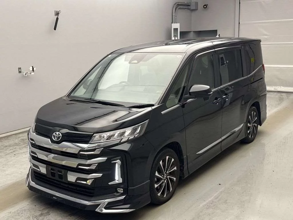 Toyota Noah 2023