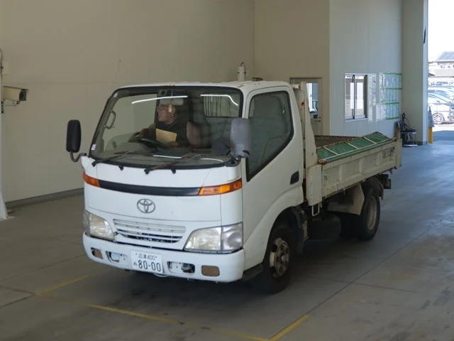 Toyota Dyna  с аукциона в Японии