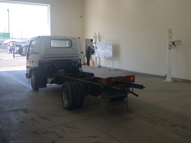 Isuzu Elf  с аукциона в Японии