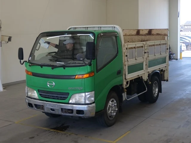 Hino Dutro 2000