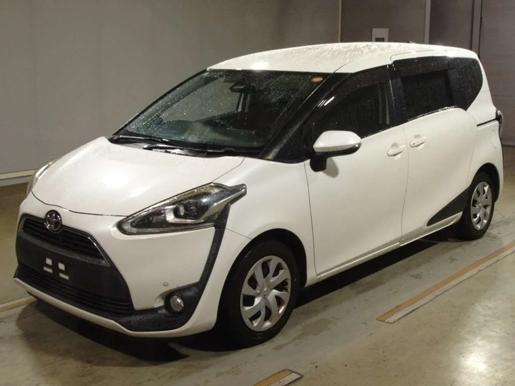Toyota Sienta 2018