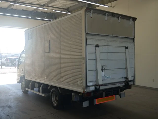Isuzu Elf  с аукциона в Японии