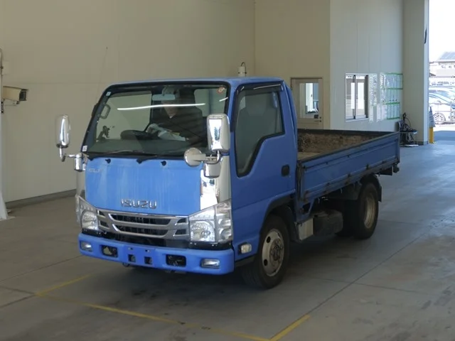 Isuzu Elf 2017