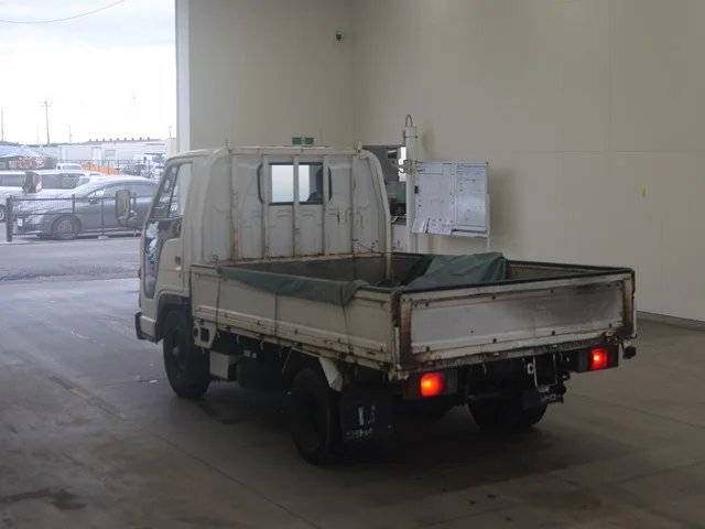 Isuzu Elf  с аукциона в Японии