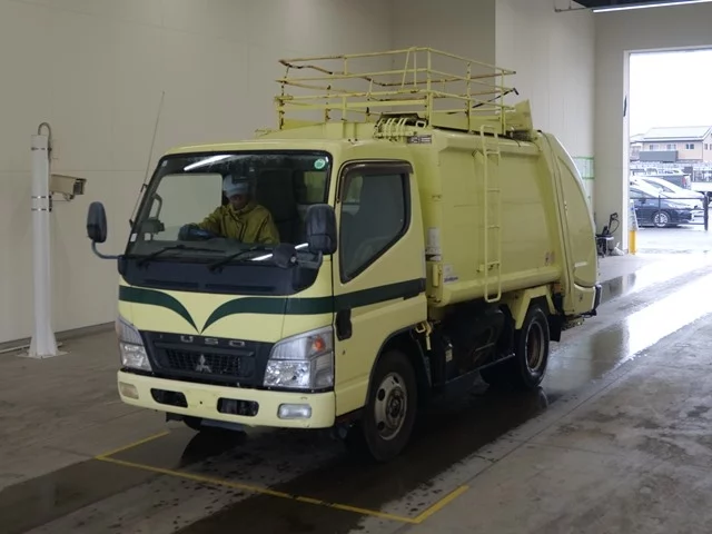 Mitsubishi Fuso Canter  с аукциона в Японии