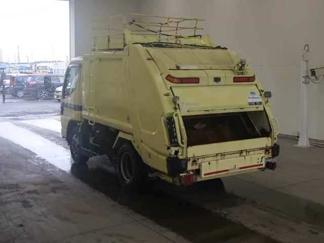 Mitsubishi Fuso Canter  с аукциона в Японии