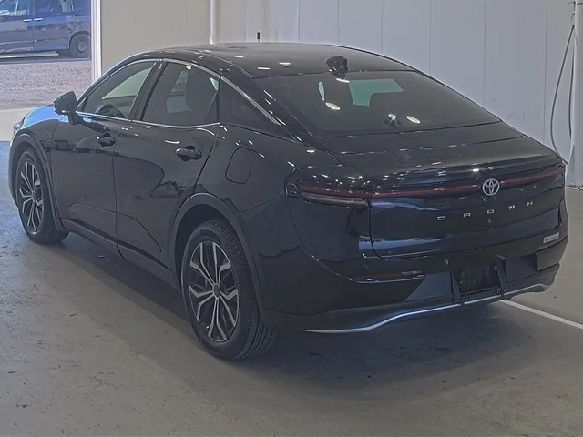 Toyota Crown Crossover 2023