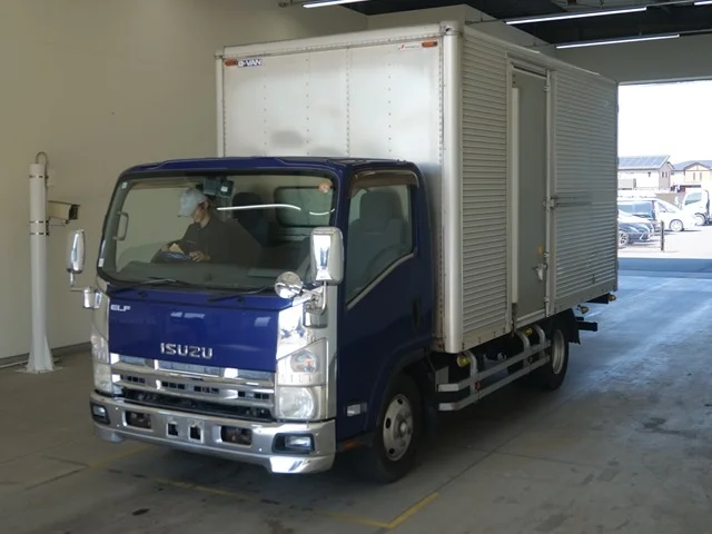 Isuzu Elf 2011