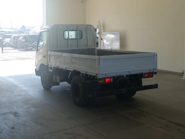 Toyota Dyna  с аукциона в Японии