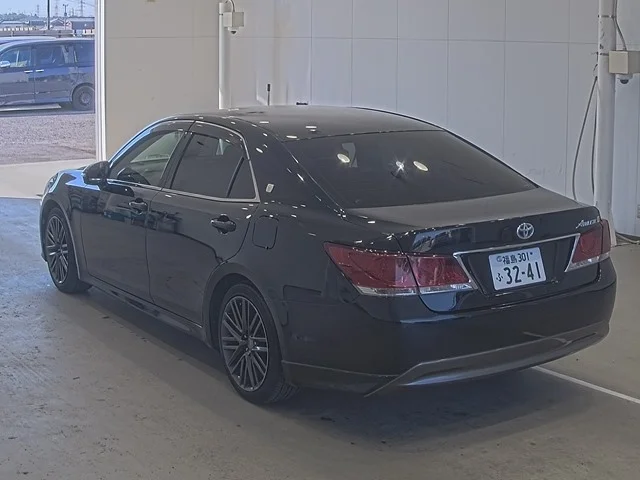 Toyota Crown 2014