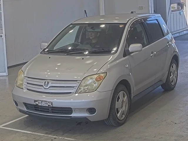 Toyota Ist 2004