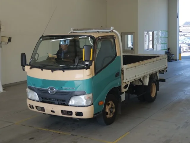 Hino Dutro  с аукциона в Японии