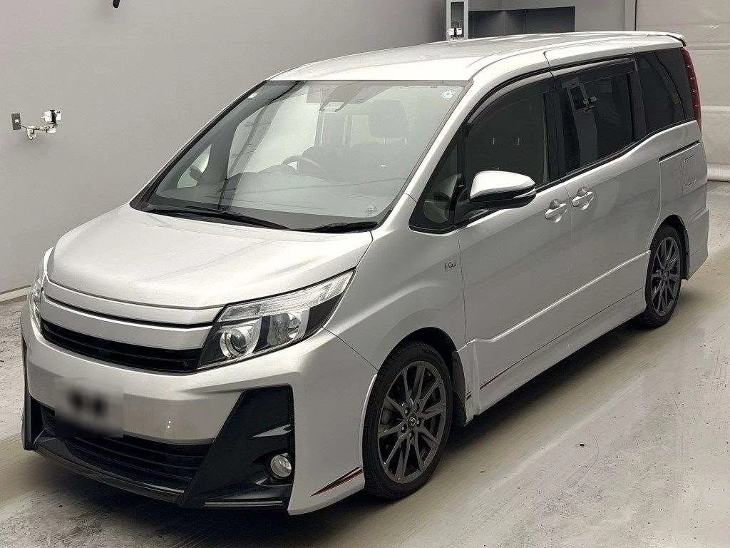 Toyota Noah 2016