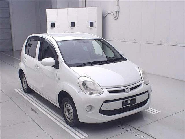 Toyota Passo 2016