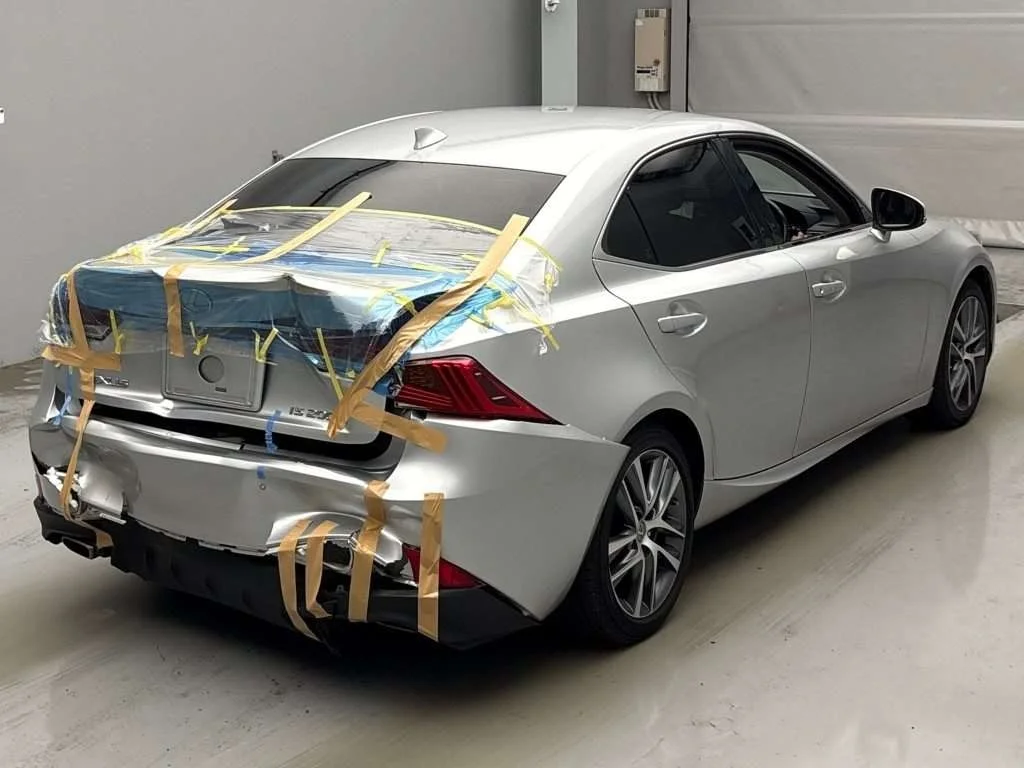 Lexus IS300  с аукциона в Японии
