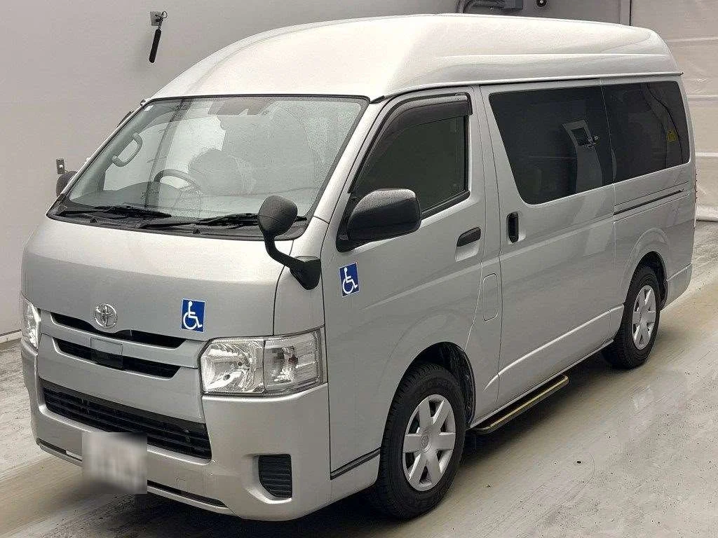 Toyota HiAce Van 2020