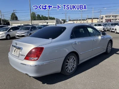 Toyota CROWN MAJESTA