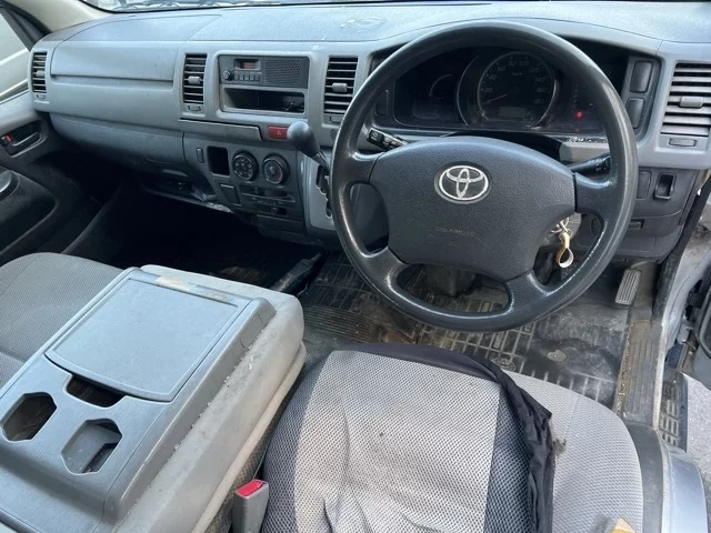 Toyota HiAce  с аукциона в Японии