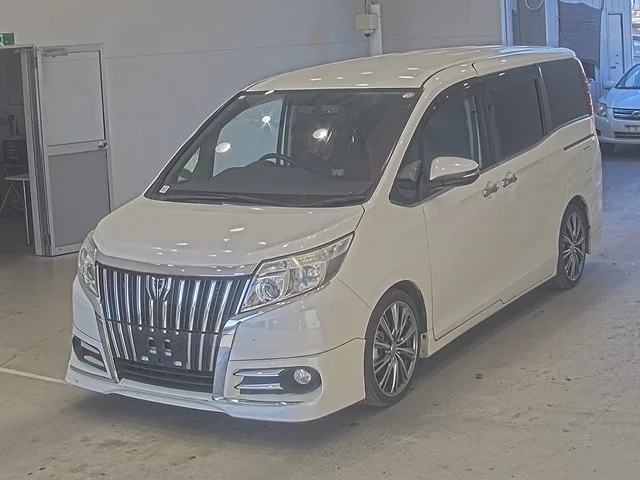 Toyota Esquire 2015