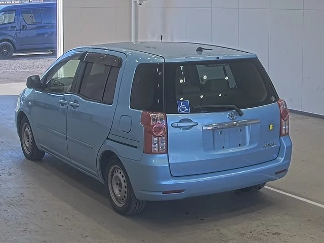 Toyota Raum 2007