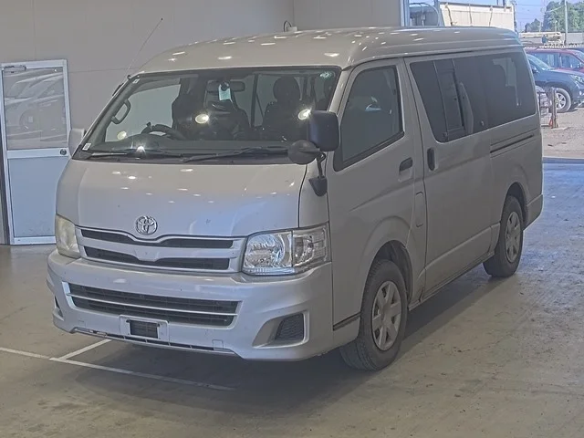 Toyota HiAce 2011