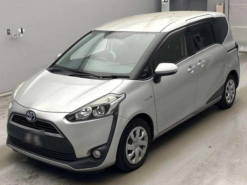 Toyota Sienta 2016