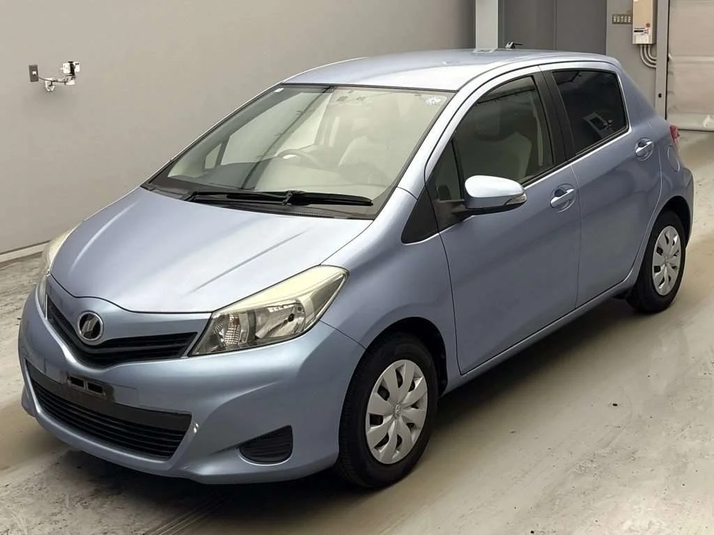 Toyota Vitz 2014